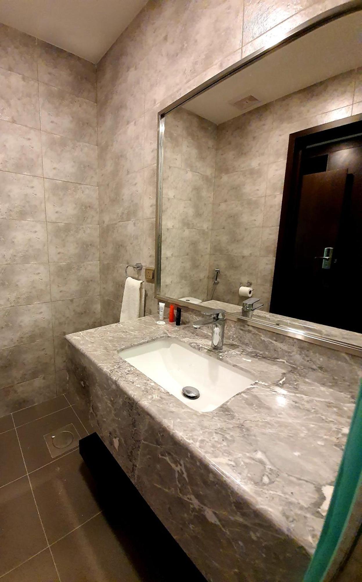 Lily Hotel Suite Mubarraz Al-Hofuf Room photo