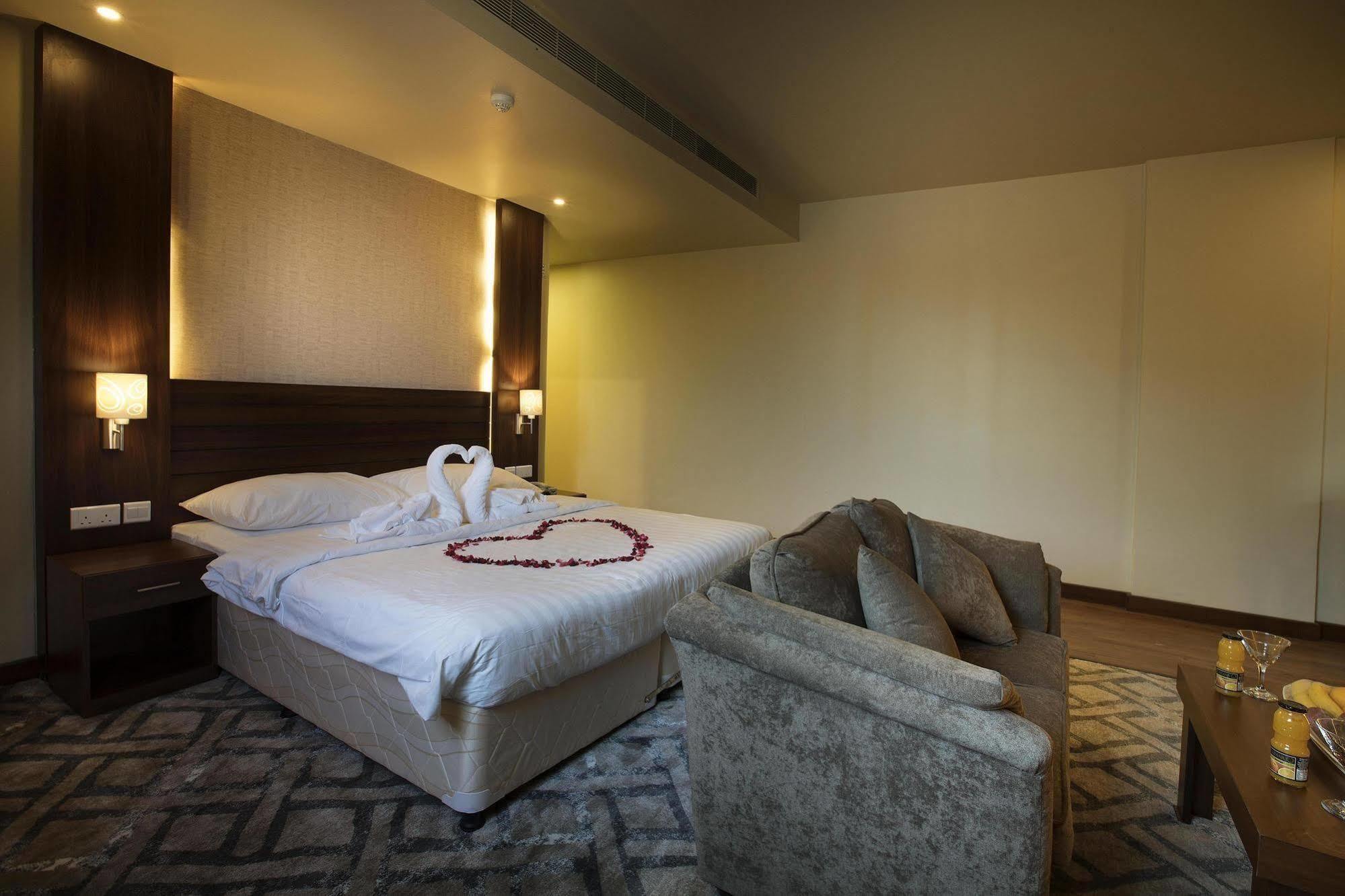 Lily Hotel Suite Mubarraz Al-Hofuf Exterior photo